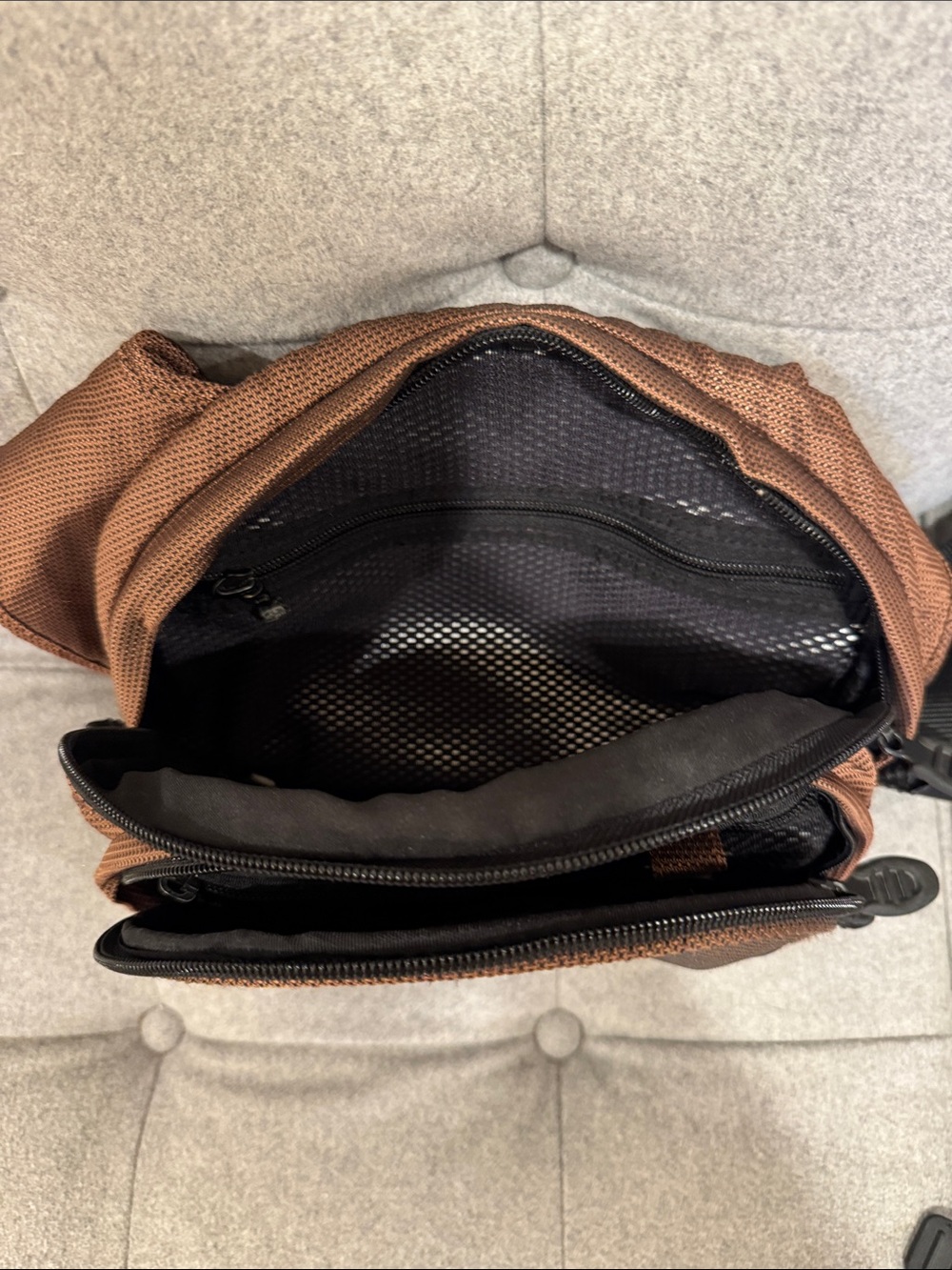 TUMI set —- Brown Messenger and Small Crossbody Set with Black Accents - Picture 7 of 7